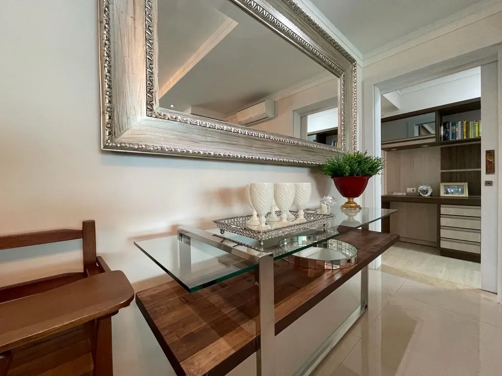 Imagem Apartamento à venda com 248m2 por R$ 6.490.000,00