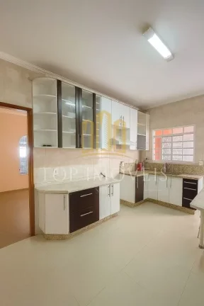 Imagem Ótima casa terrea de 2 quartos no Bosque dos Eucaliptos