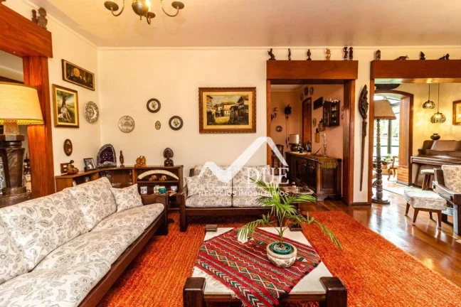 Imagem Casa tipo sobrado no Morro Santa Terezinha com 400m² de área construída.