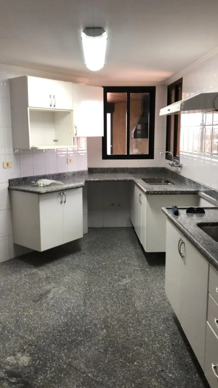 Imagem Apartamento com 4 Quartos para alugar, 248m² - Jardim Corazza