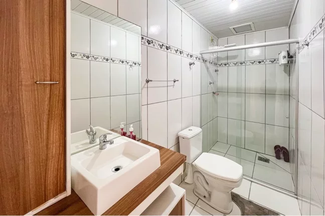Imagem Casa para venda no bairro Guajuviras em Canoas