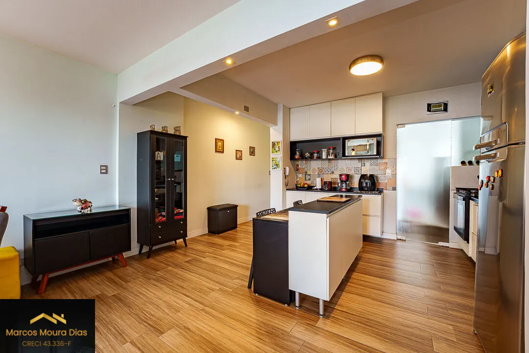 Imagem Apartamento em Perdizes, 120 m2, 3 Dormitórios, 2 Banheiros e 1 Lavabo. Edifício com Lazer, Portaria 24 hs e Gerador. Fácil Acesso a futura Estação Metrô
