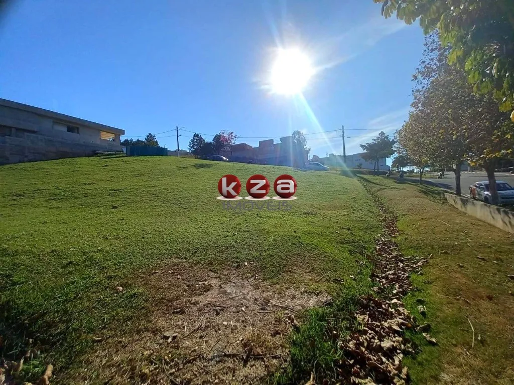 Imagem Terreno à venda em condomínio exclusivo em Valinhos-SP, 1.070m² de área no Condomínio Villa Lombarda.