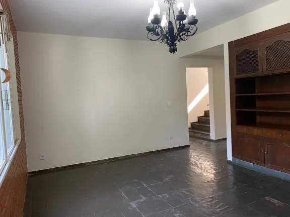 Imagem Casa ótima localização, comercial e residencial.