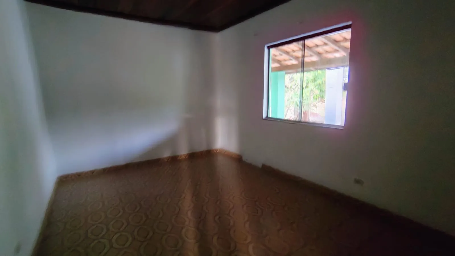 Imagem Chácara com 8925,30m² de Terreno, Casa de 204m², Barracão e Poço Caipira