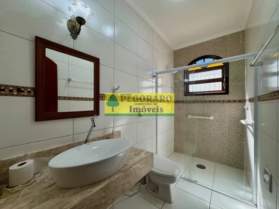 Imagem Casa à com churrasqueira venda na Martim de Sá, 3 quartos, 1 suíte, 1 sala, 2 banheiros, 2 vagas, 128m².