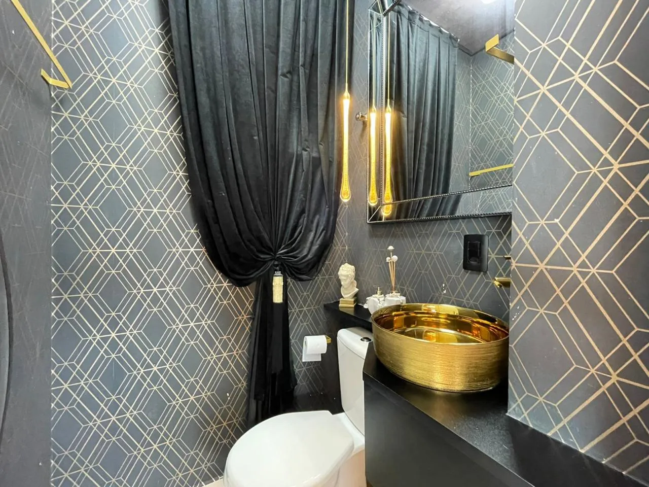 Imagem Apartamento com vista para o mar à venda com 270m2 por R$ 4.990.000,00