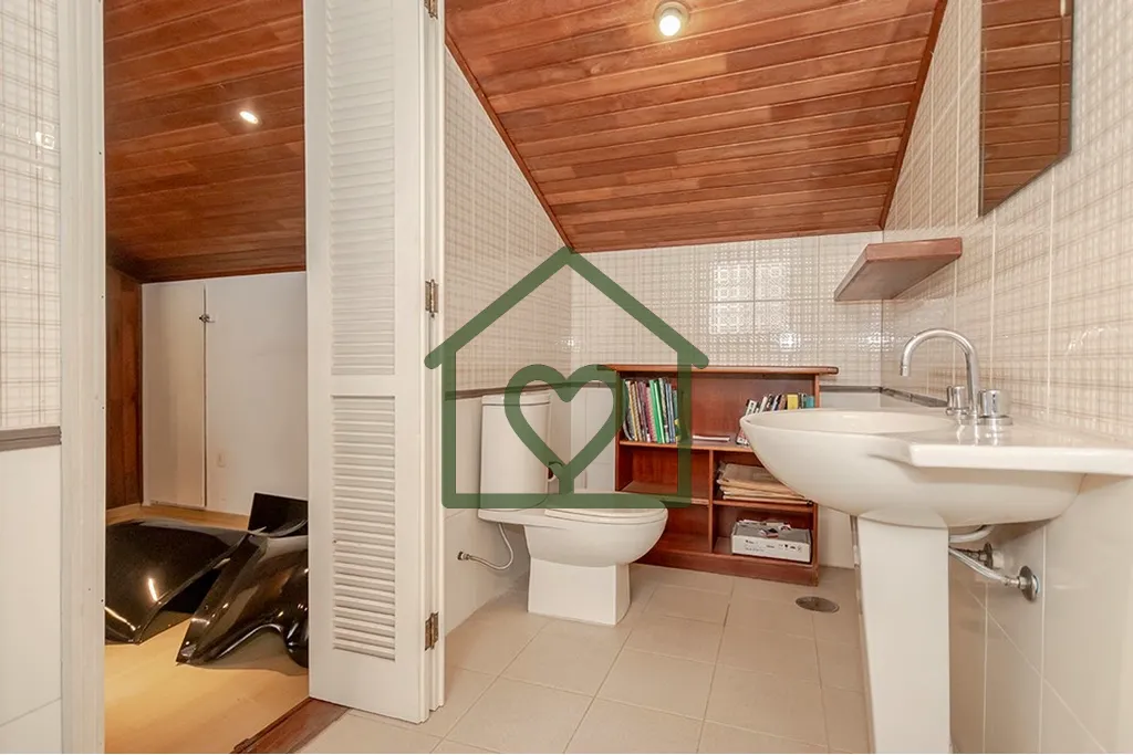 Imagem Realize seus sonhos nesta bela casa à venda em ótima condição no coração da área residencial ...