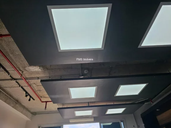 Imagem Conjunto Comercial à Venda em São Paulo-SP na Água Branca: 1 sala, 1 vaga, 47m²!