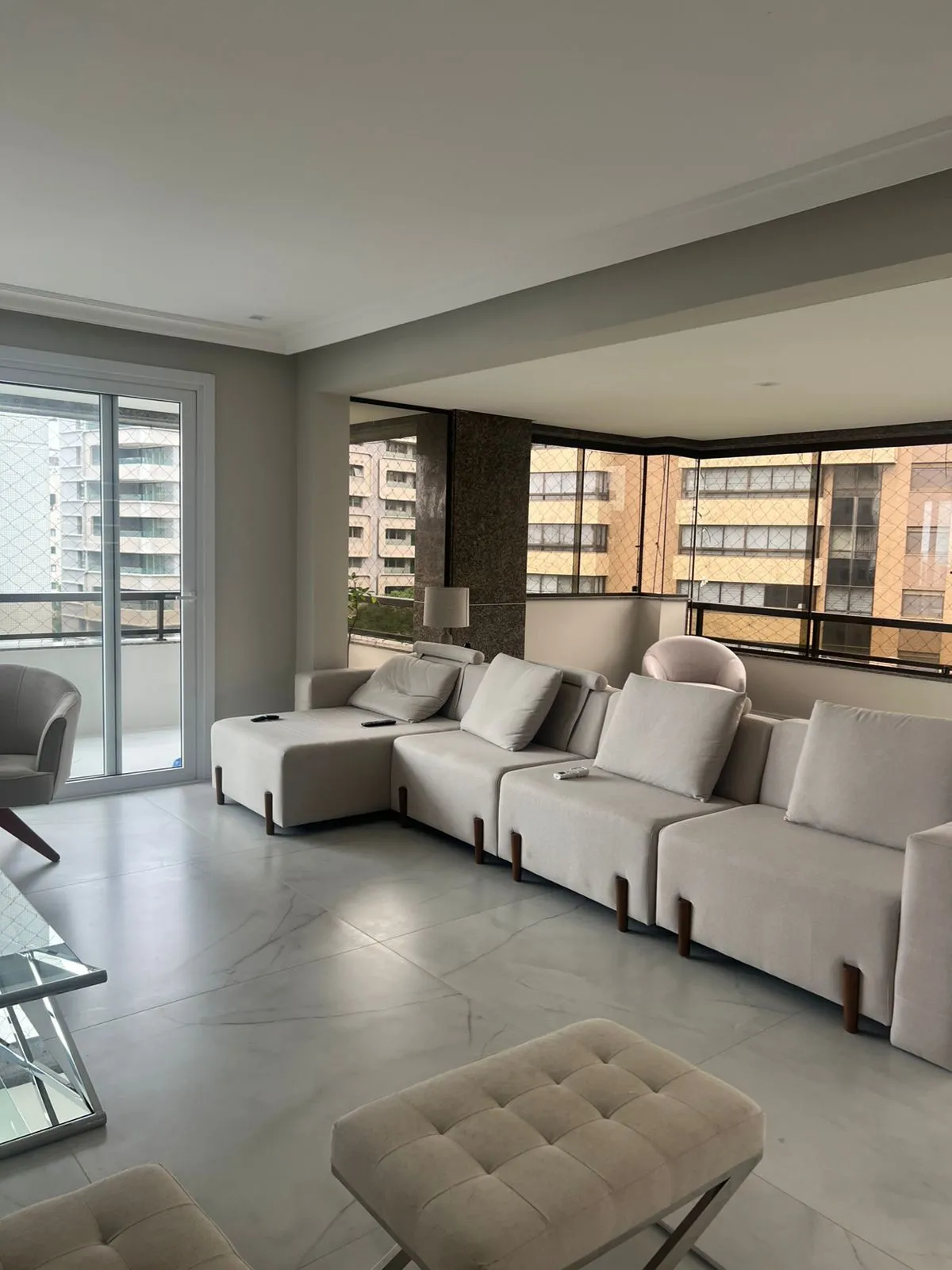 Imagem Vende-se apartamento com 4 suítes, 333m² e 3 vagas - Bela Vista