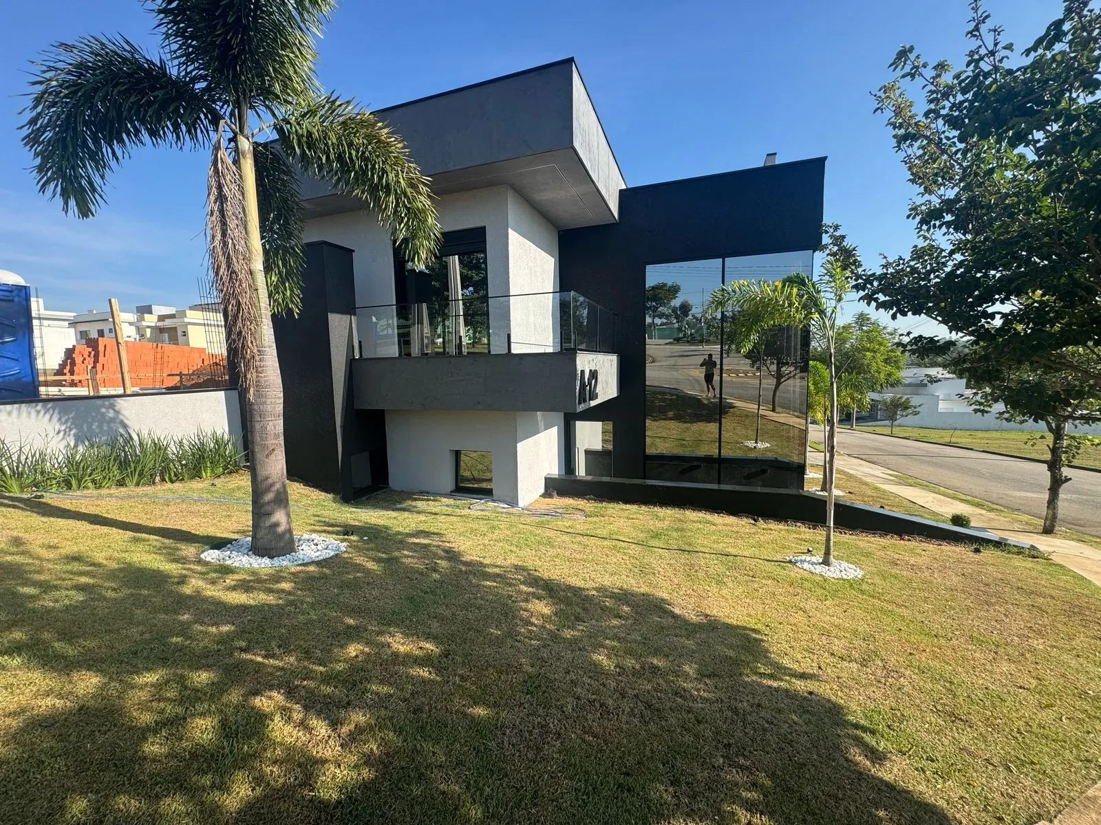 Imagem Luxuoso Sobrado de Alto Padrão no Condomínio Campos do Conde ? Totalmente Mobiliado!