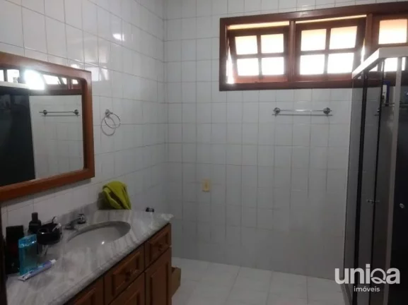 Imagem Casa 4 dormitórios (2 suítes), banheira de hidro, piscina, garagem