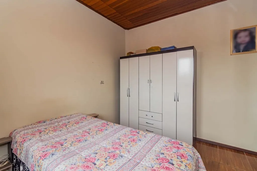 Imagem Casa de 3 dormitórios à venda Bairro Rubem Berta - Porto Alegre