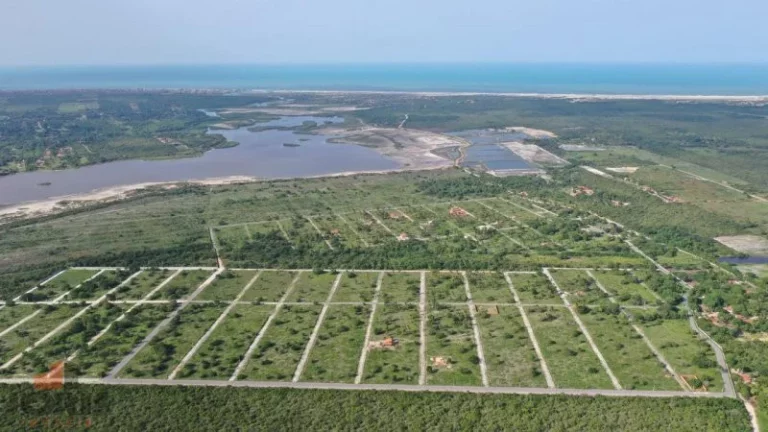 Imagem Terreno em Condomínio a Venda no bairro Centro - Cascavel, CE