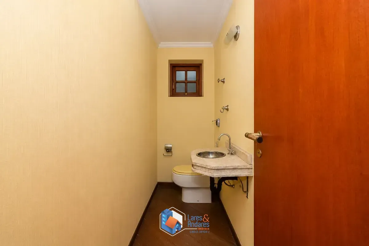 Imagem Sobrado para venda em Vila Madalena com 4 quartos, sendo 2 suítes, 191m²