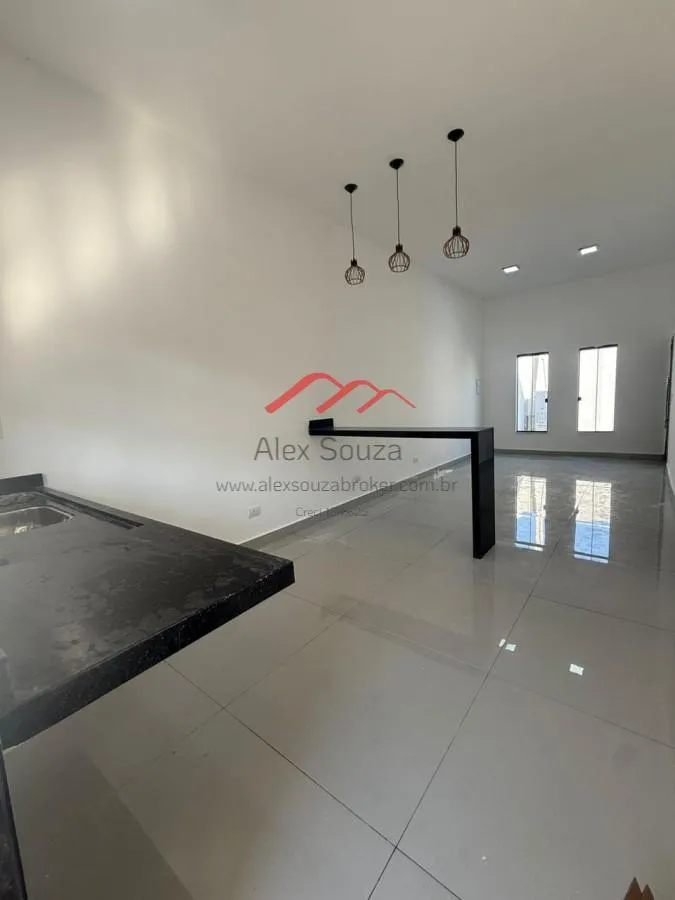 Imagem Casa para Venda em Hortolândia, Parque Bellaville, 2 dormitórios, 1 suíte, 1 banheiro, 2 vagas