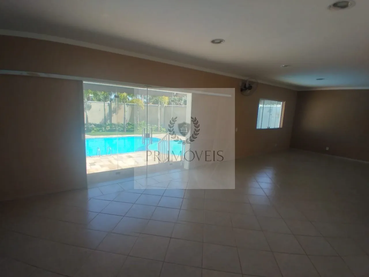 Foto do imóvel Casa em Condomínio à Venda em Araraquara-SP : 3 quartos, 1 suíte, 2 salas, 2 vagas, 143,54m².