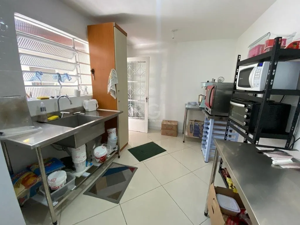 Imagem casa - 4 dormitórios - 3 vagas - 170 m² - Menino Deus