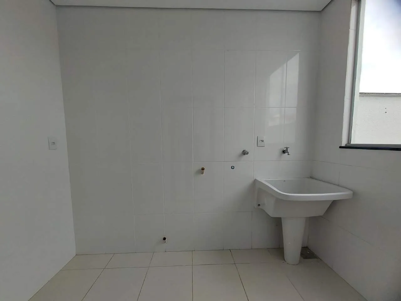 Imagem TORRE ÚNICA+ELEVADOR+VAGA DE GARAGEM+APARTAMENTO AMPLO+ÁREA PRIVATIVA+NÃO ACEITA PET