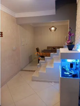 Imagem Sobrado com 3 dormitórios à venda, 120 m² por R$ 650.000,00 - Jardim Célia - Guarulhos/SP