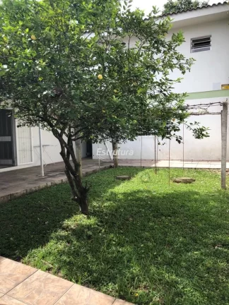 Imagem Linda casa de cinco dormitórios no bairro Nossa Senhora de Lordes.
