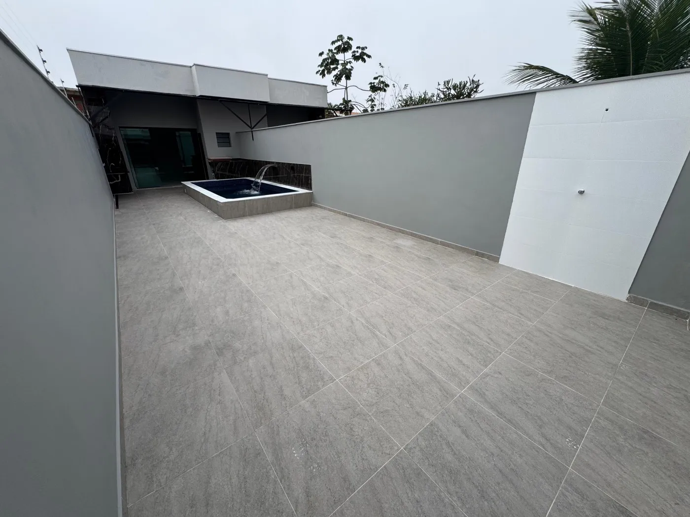 Imagem Casa para Venda em Mongaguá, Florida Mirim, 3 dormitórios, 1 suíte, 2 banheiros, 3 vagas