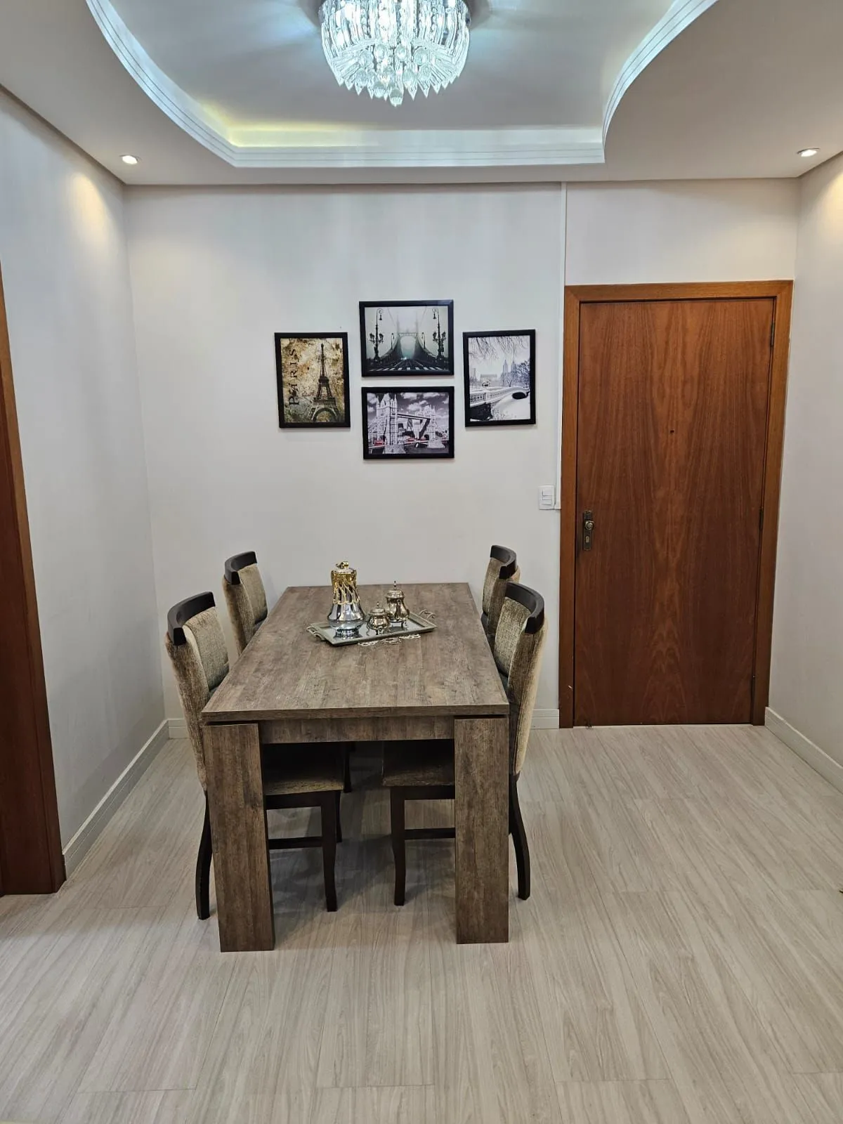 Imagem Apartamento com 02 quartos e 01 vaga no Centro Histórico de Porto Alegre