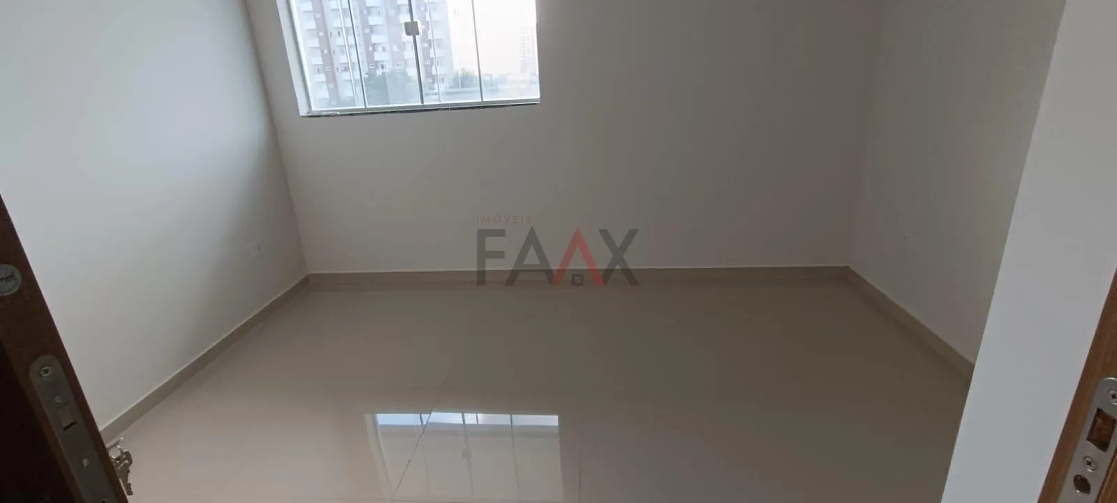 Imagem Apartamento com Suíte à venda na Santa Cruz em Guarapuava PR