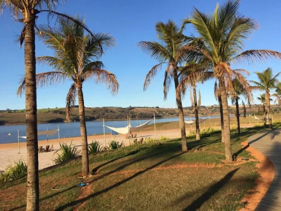 Imagem Procurando uma oportunidade de comprar um excelente terreno? Apresento o