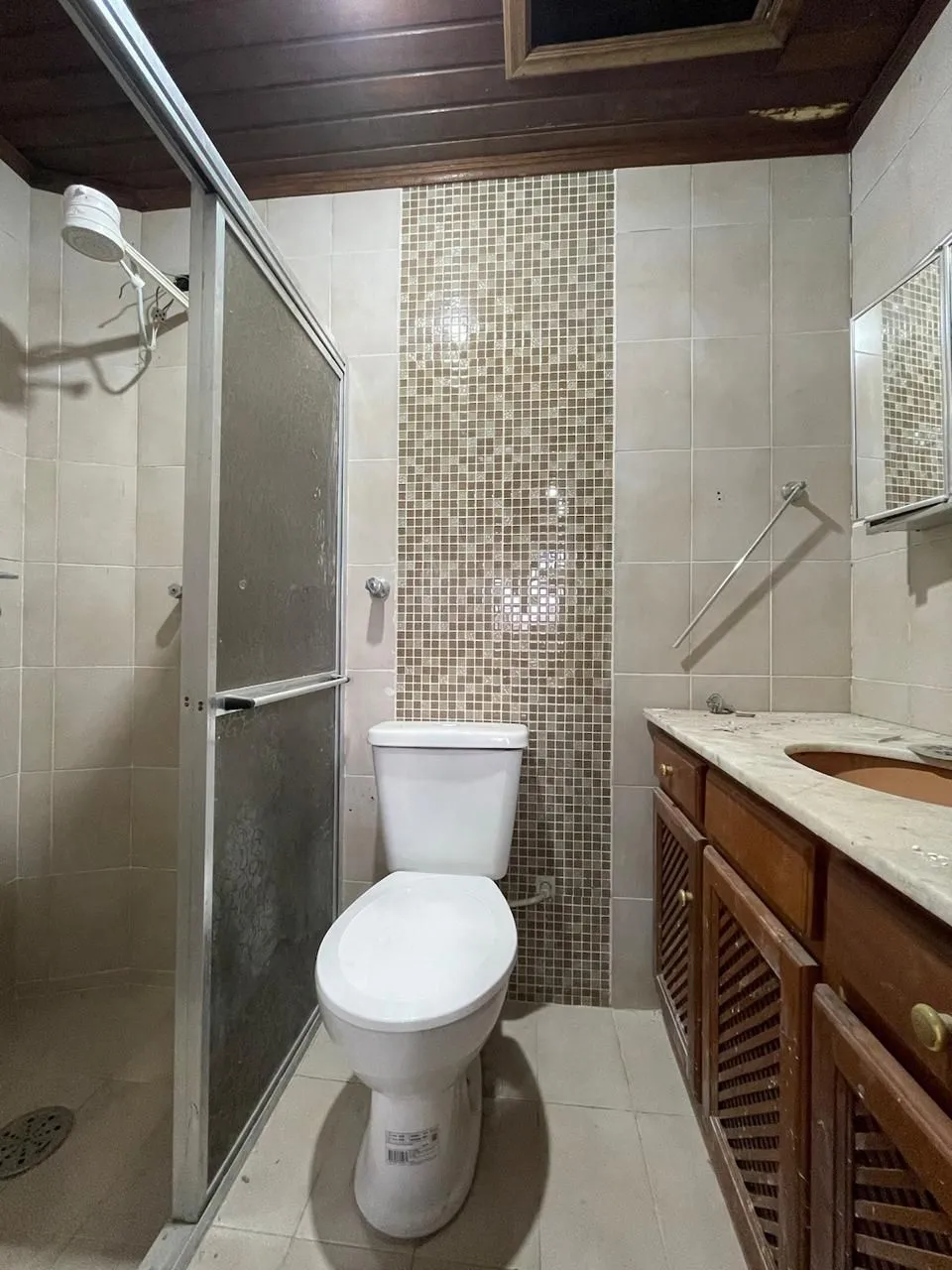 Imagem Sobrado de 2 dormitórios ambos suíte! a poucos metros do centro do bairro.