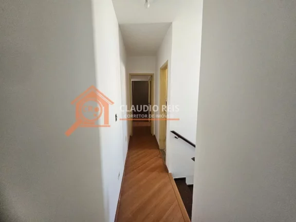 Imagem Sobrado com 3 Quartos para alugar, 179m² - Campo Grande