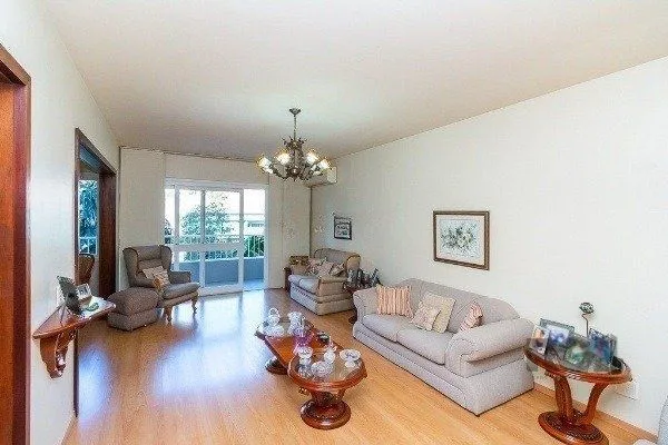 Imagem Vende-se amplo apartamento 3 quartos c/ suíte, 2 vagas, living com sacada e vista - 139m² - Auxiliadora
