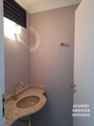 Imagem Apartamento com 4 vagas, 4 dormitórios sendo 2 suítes, todos com armários, portas balcões, venezianas automáticas e lindas vistas. 287m2. 1 por andar