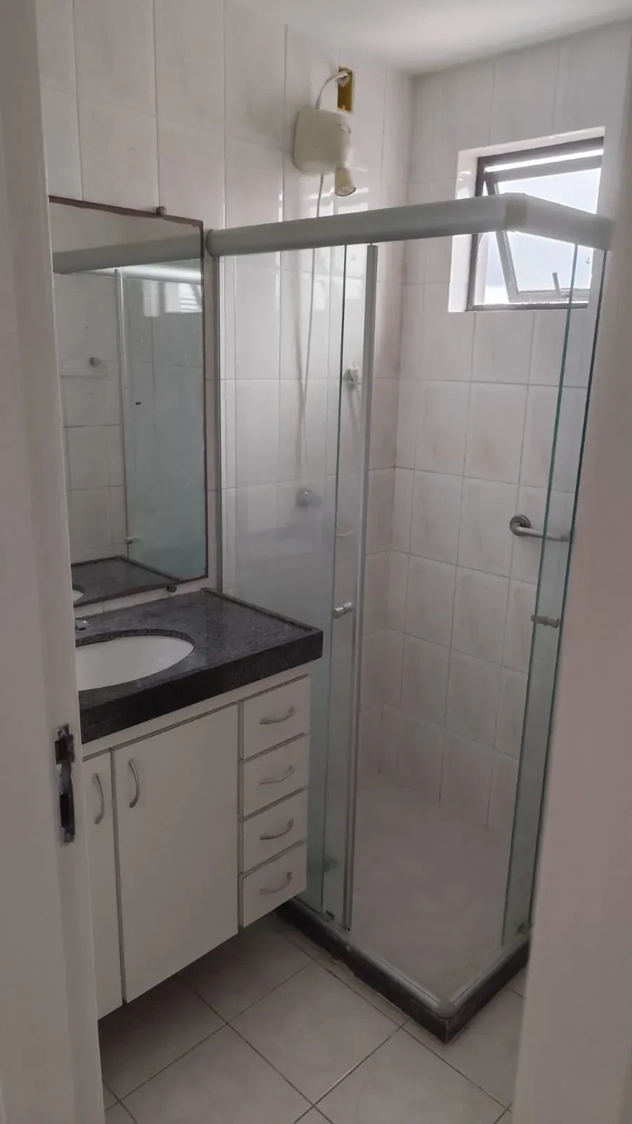 Imagem Apartamento com 1 Quarto para Alugar, 56 m² em Pituba - Salvador