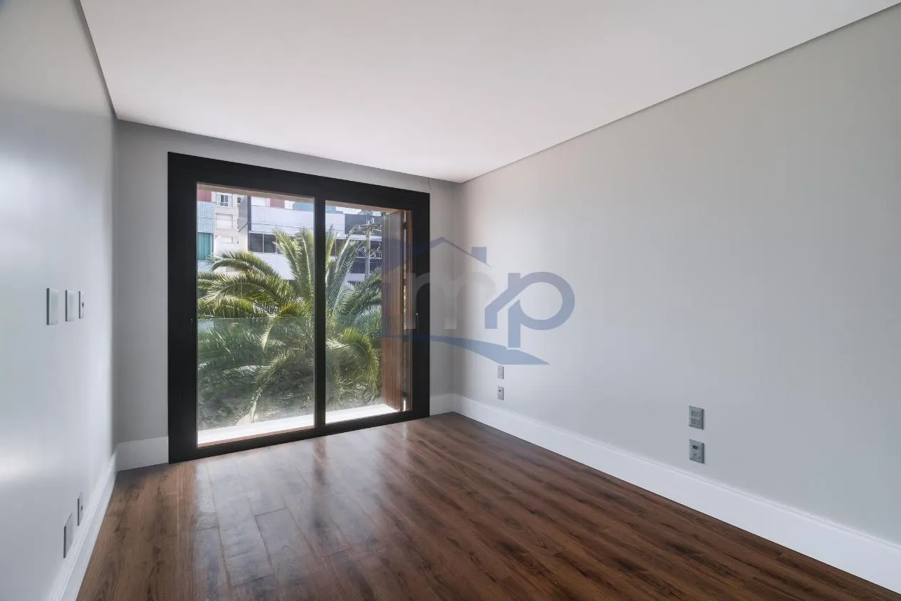 Imagem Apartamento a venda com 4 suites na Prainha em Torres/RS