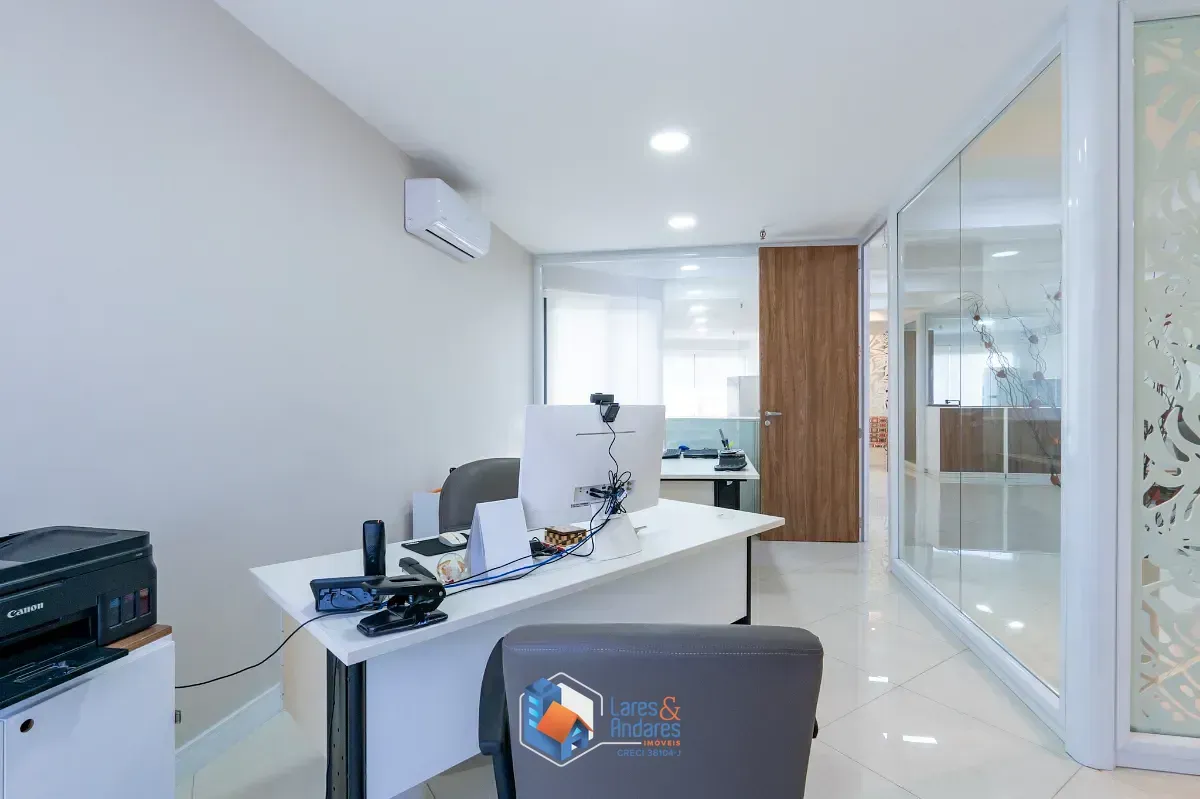 Imagem Conjunto comercial para venda em Jardim Caboré, 114m²