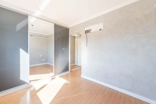 Imagem Vende-se apartamento com 2 quartos (1 suíte), 74m² e 2 vagas - Petrópolis