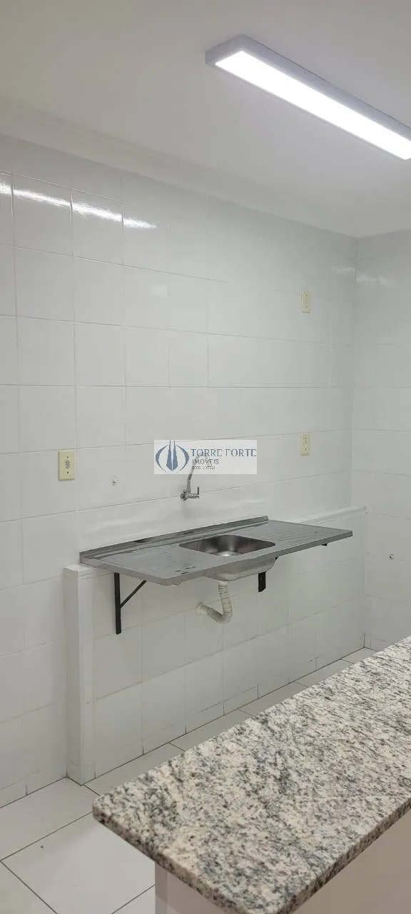 Imagem Lindo apartamento amplo 2 dormitórios, 1 vaga rotativa , varanda .