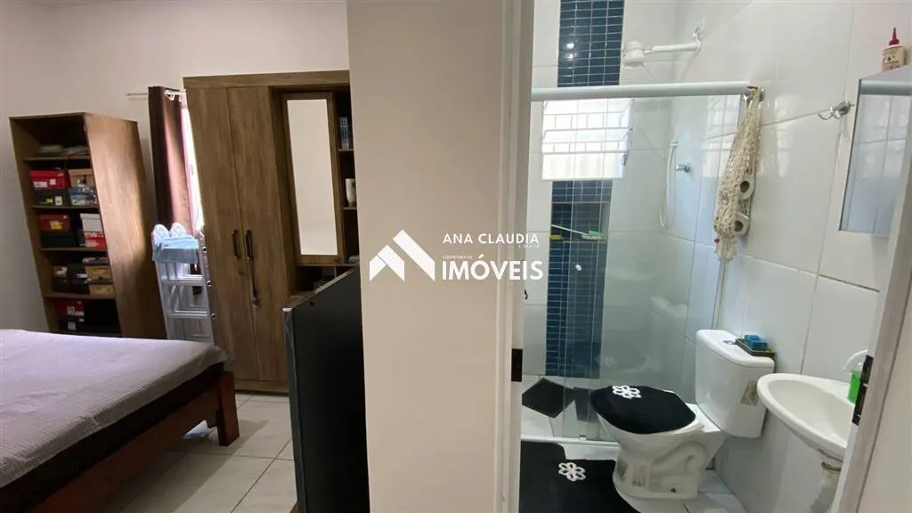 Imagem Casa a venda em Mongaguá ótima localização