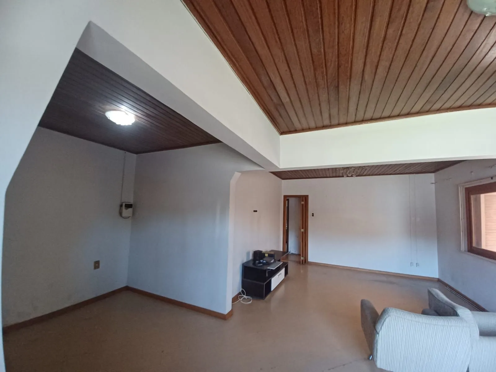 Imagem Casa de 3 quartos, suíte e patio no bairro Medianeira em POA