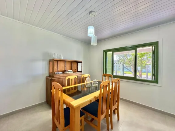 Imagem Casa 2 Dormitórios - Bairro Araçá