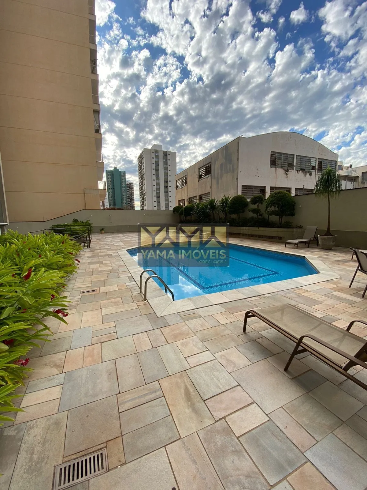 Imagem Edifício Araruama - Apartamento de 3 dormitórios (1 suíte) com 212 m² no 11º andar - Centro, Ribeirão Preto