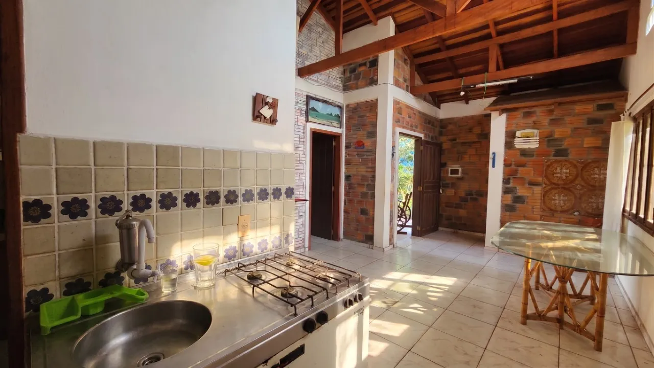 Imagem Exclusivo Mova!
Casa Beira Mar - Frente Baia da Babitonga e Avenida Beira Mar V (asfalto) terreno co...