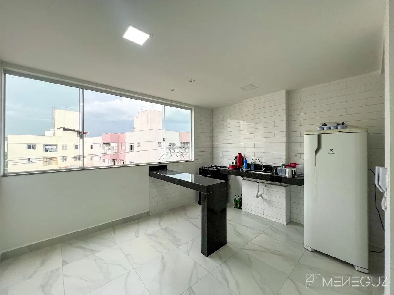 Imagem Apartamento 2 quartos, sendo 2 suítes, a venda na Praia do Morro, com lazer na cobertura