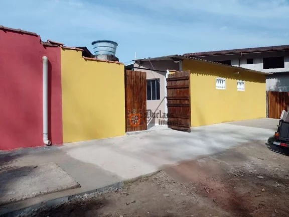 Imagem Casa com 6 dormitórios à venda por R$ 860.000 - Perequê-Açu - Ubatuba/SP