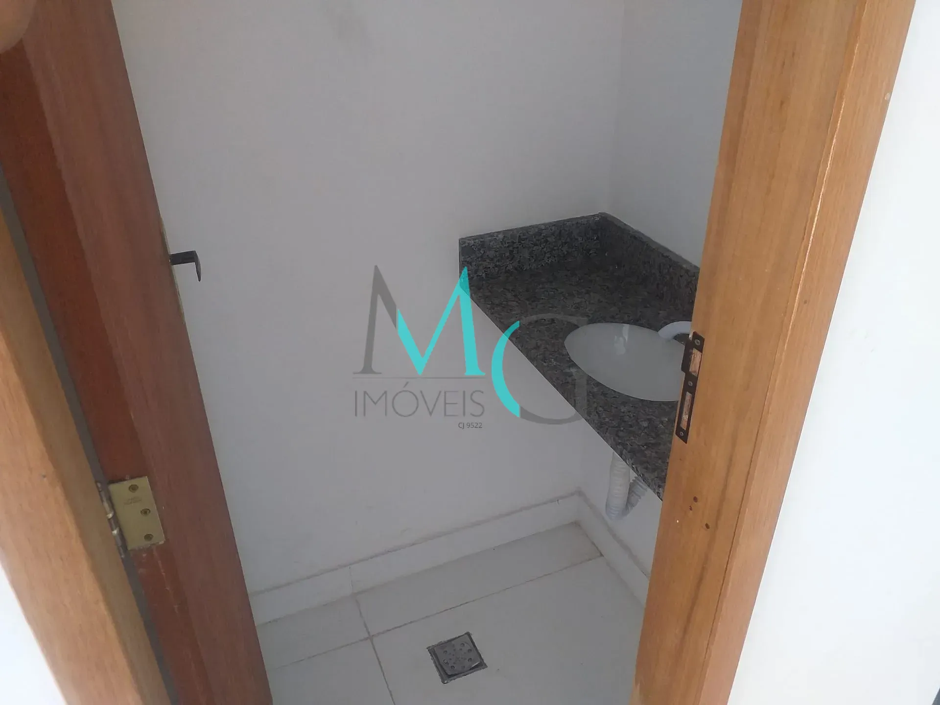 Imagem Casa à Venda em Inhoaíba- 81m²- 2 quartos, 3 banheiros - Excelente localização!