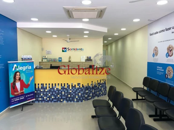 Imagem Ponto Comercial à venda com 250m², 3 andares, clientela fixa por R$ 330.000,00 no centro de Santos