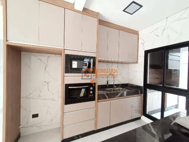 Imagem Sobrado com 3 dormitórios à venda, 240 m² por R$ 2.200.000,00 - Mogi Moderno - Mogi das Cruzes/SP