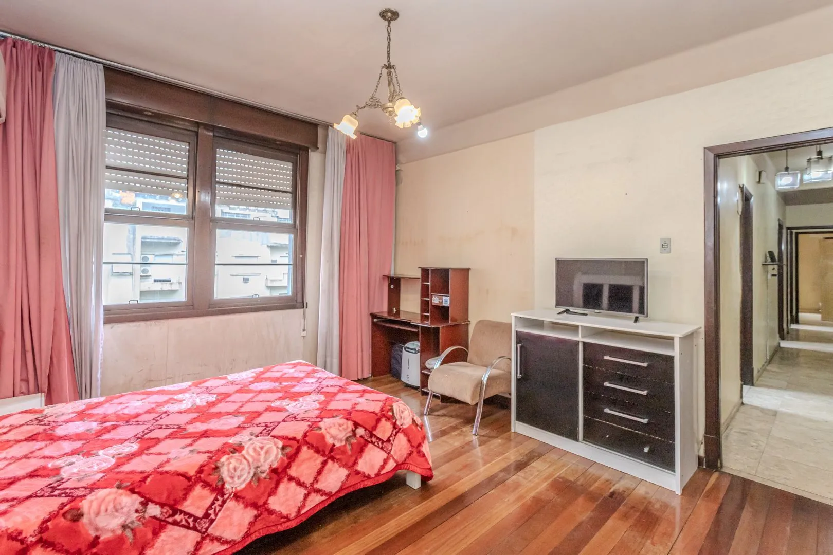 Imagem Apartamento no Centro de 4 dormitórios com 120m²