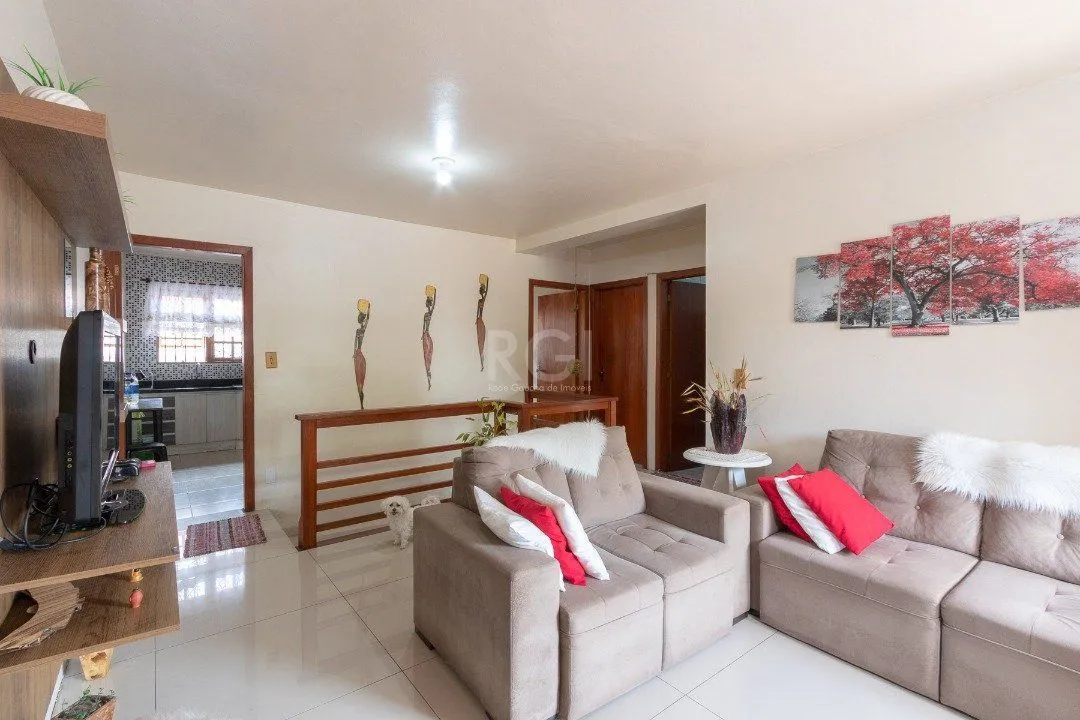 Imagem Casa para Venda - 161m², 3 dormitórios, 3 vagas - Nonoai